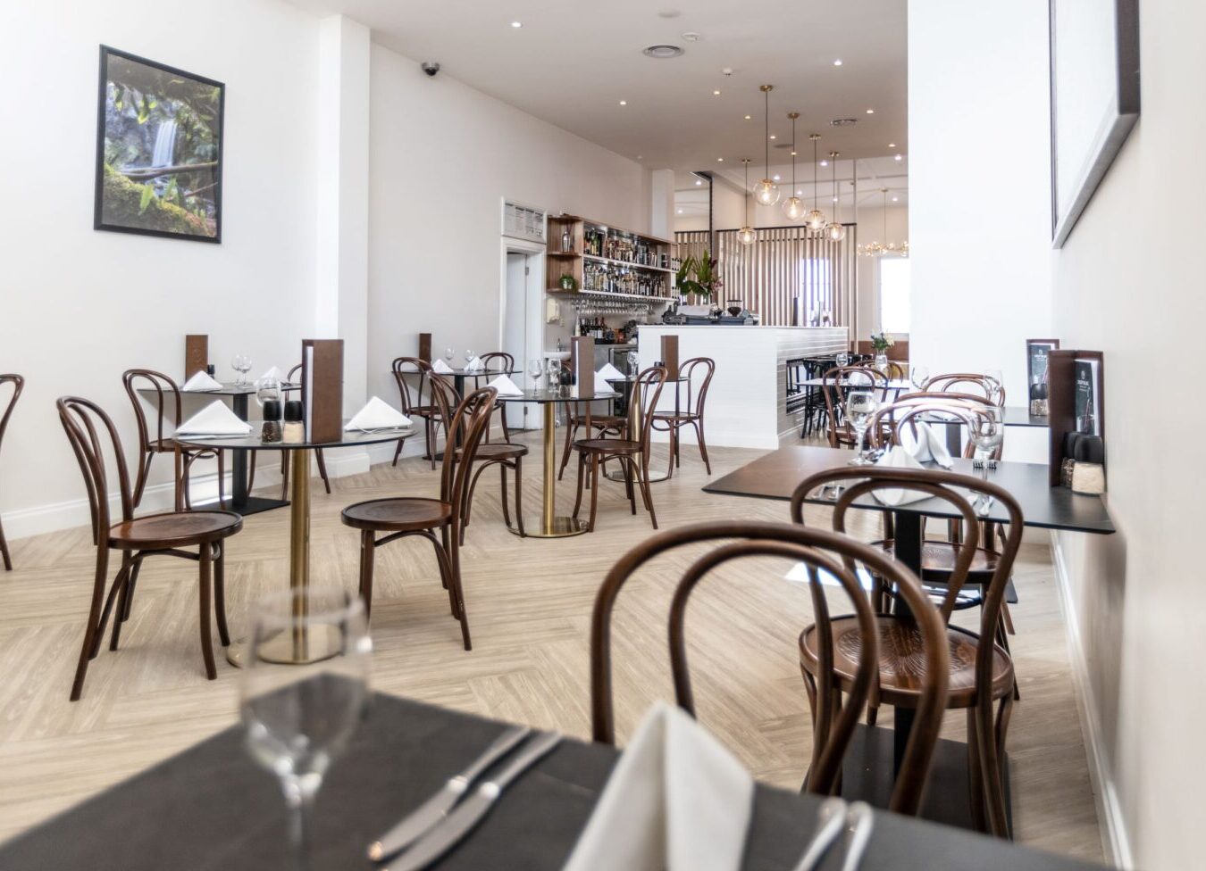 Tides Cafe, Restaurant & Bar 