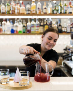 Tides Cafe, Restaurant & Bar 